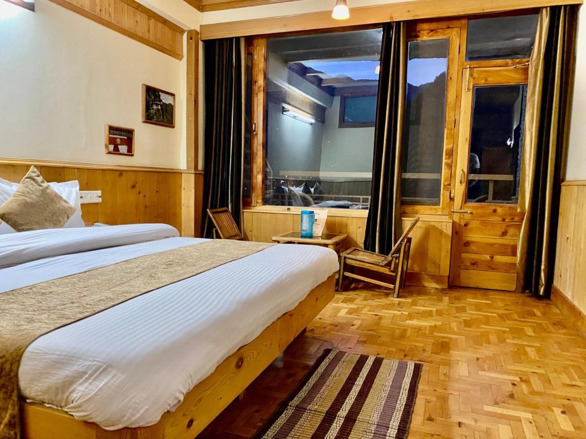 Hotel Valley Of Gods Manāli Εξωτερικό φωτογραφία