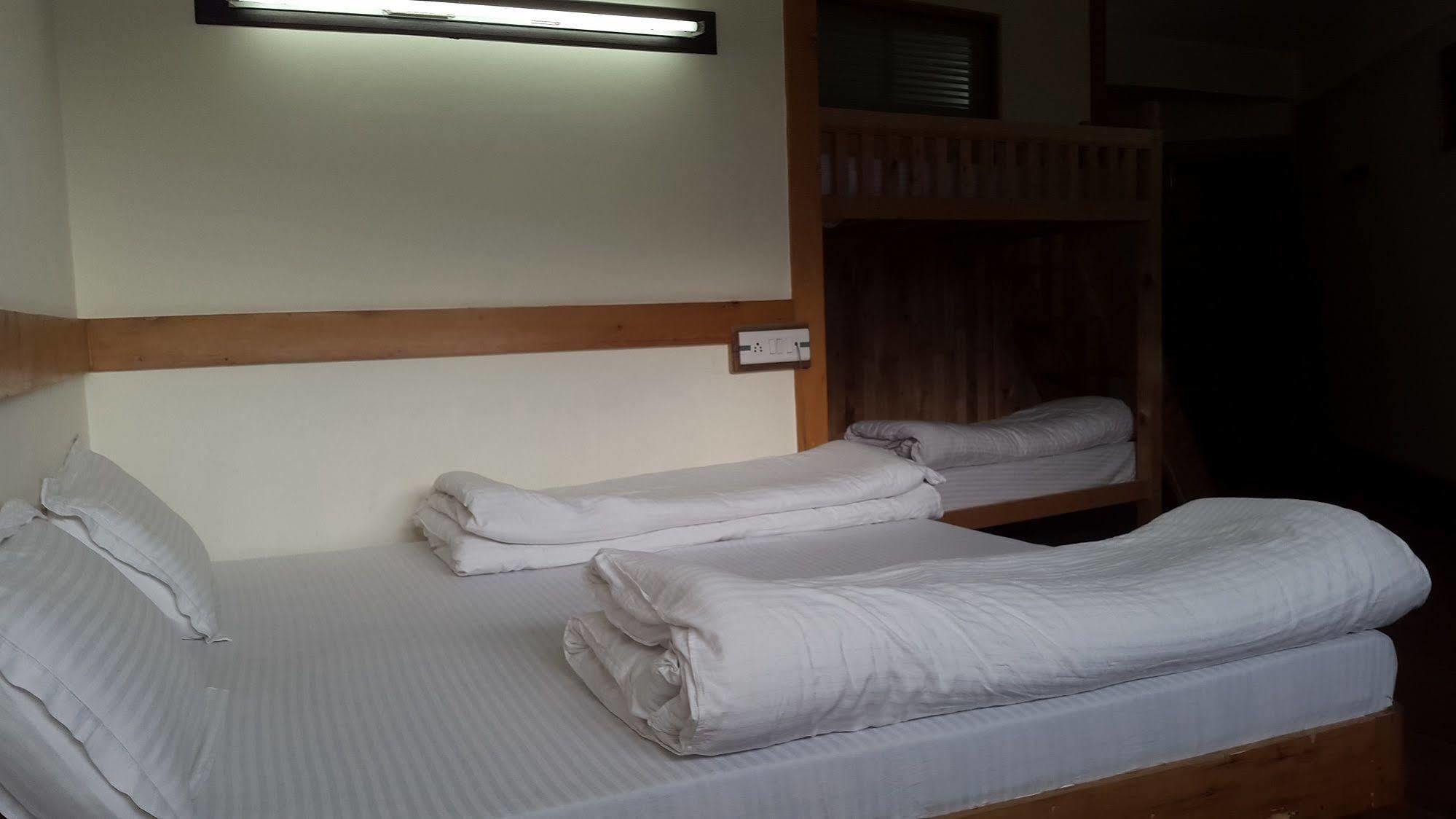 Hotel Valley Of Gods Manāli Εξωτερικό φωτογραφία